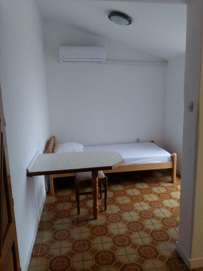 Apartments Villa Cherry 诺瓦利娅 外观 照片