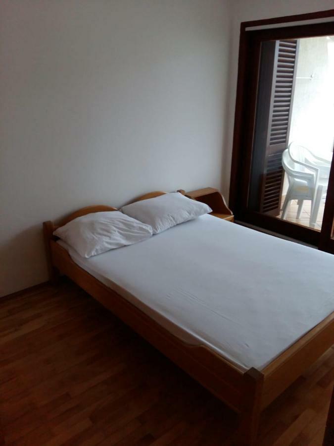 Apartments Villa Cherry 诺瓦利娅 外观 照片