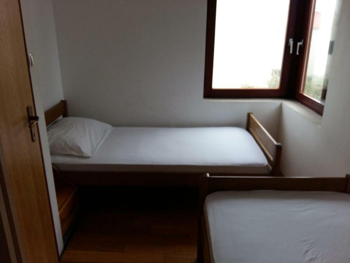 Apartments Villa Cherry 诺瓦利娅 外观 照片