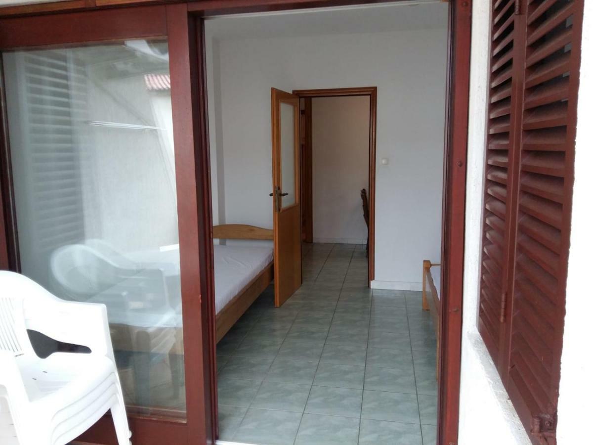 Apartments Villa Cherry 诺瓦利娅 外观 照片
