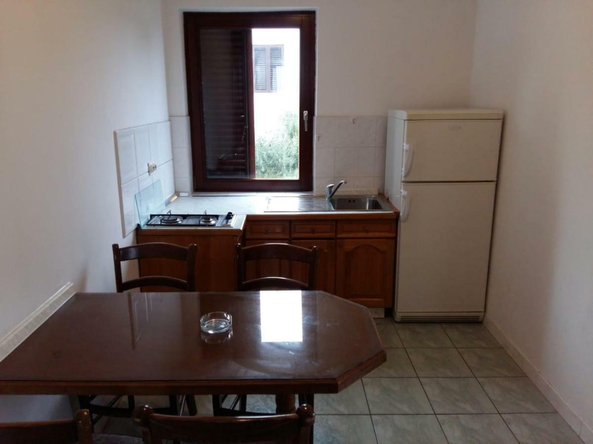 Apartments Villa Cherry 诺瓦利娅 外观 照片