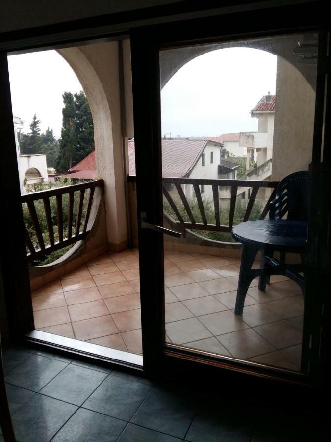 Apartments Villa Cherry 诺瓦利娅 外观 照片
