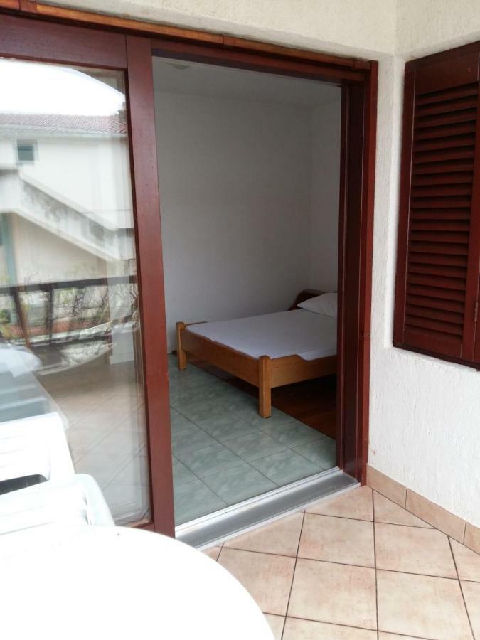 Apartments Villa Cherry 诺瓦利娅 外观 照片